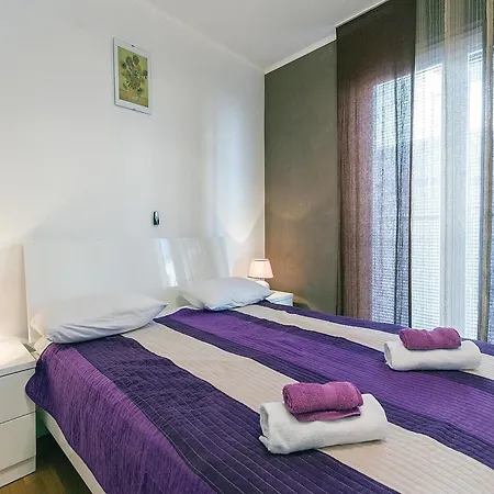 Apartment Pula 7 Appartamento Vintijan